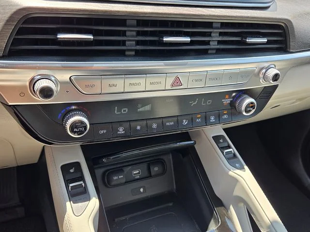 Used 2020 Black Kia EX image 25