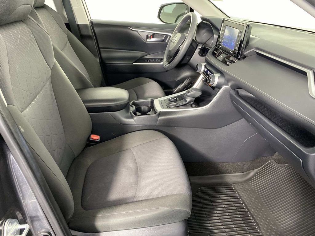 Used 2020 Gray Toyota XLE image 9