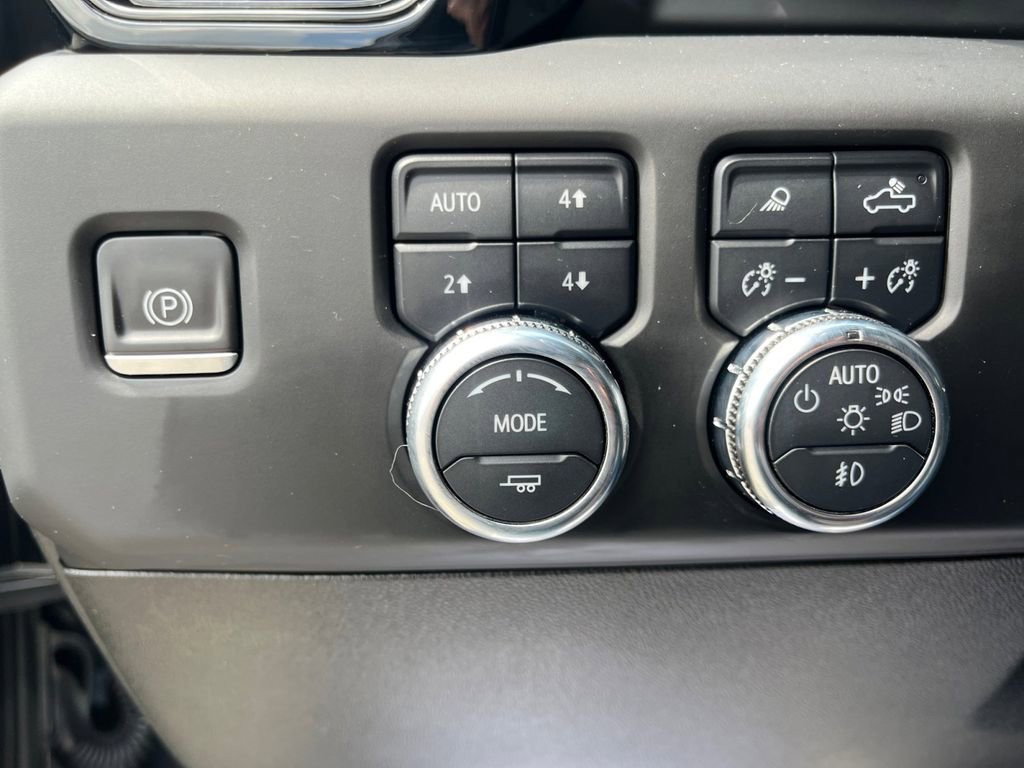 Used 2024 Titanium Rush Metallic GMC AT4 image 24