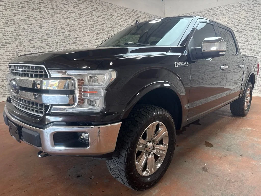 Used 2018 Magma Red Metallic Ford Lariat image 3