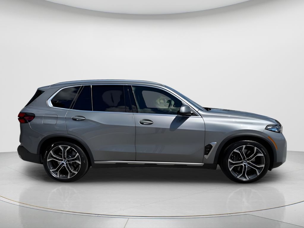 Used 2026 Gray BMW xDrive50e image 4