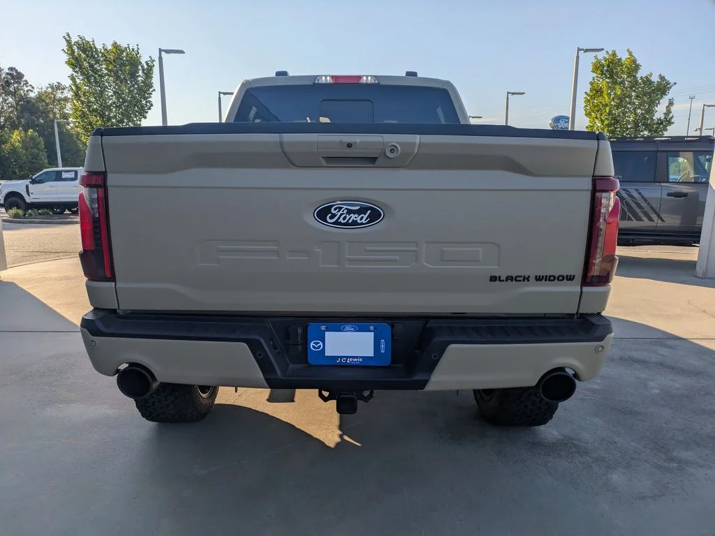New 2026 Agate Black Metallic Ford XLT image 5