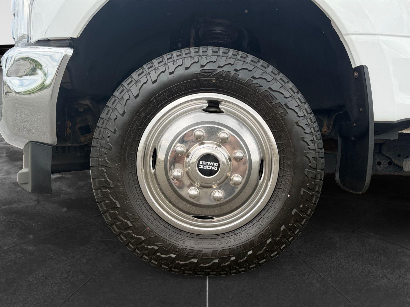 2018 Ford F-350 Super Duty XLT - Photo 9