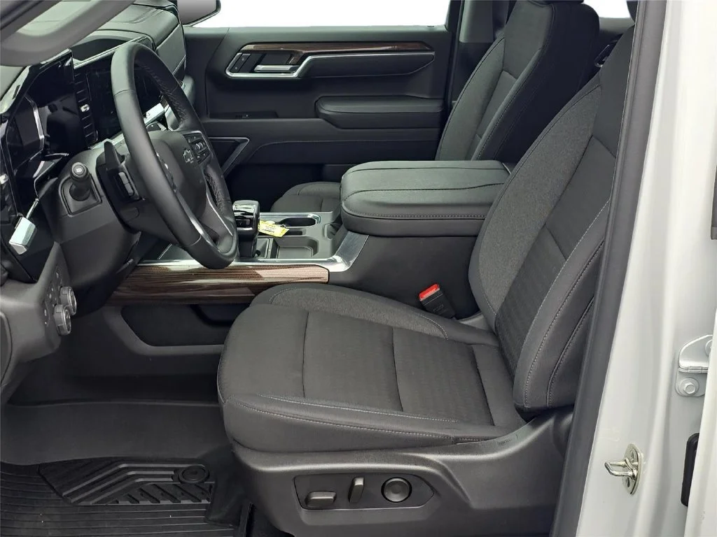 Used 2026 Summit White Chevrolet RST image 14