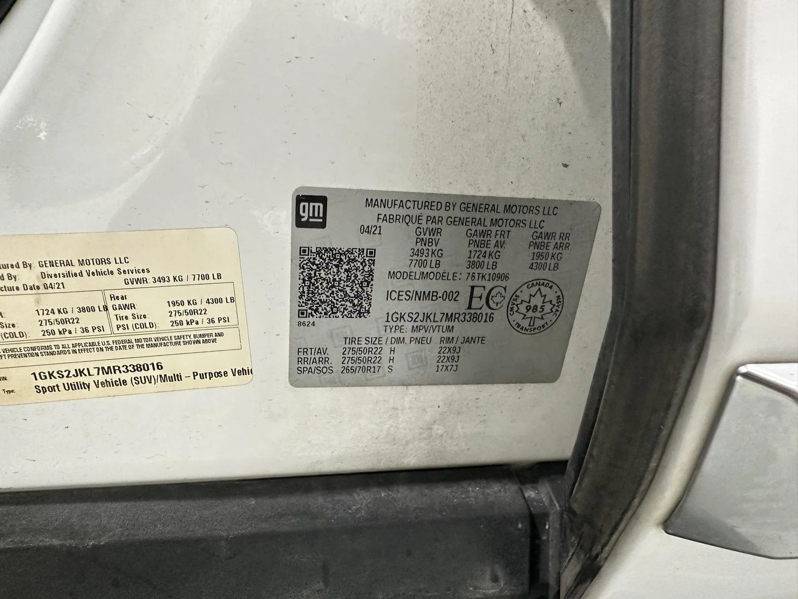 Used 2021 Summit White GMC Denali image 32
