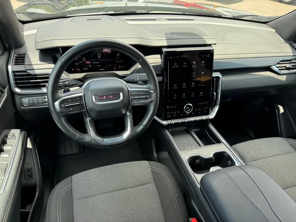 Used 2025 Black GMC Elevation image 14