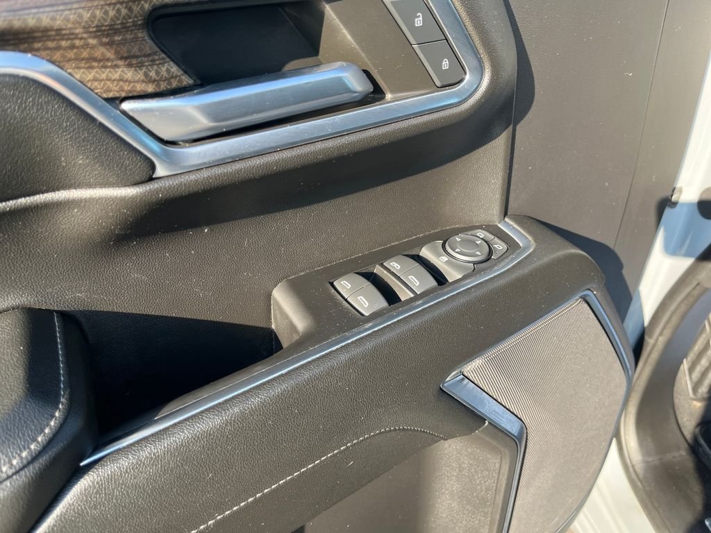 Used 2024 Gray Chevrolet LT image 11