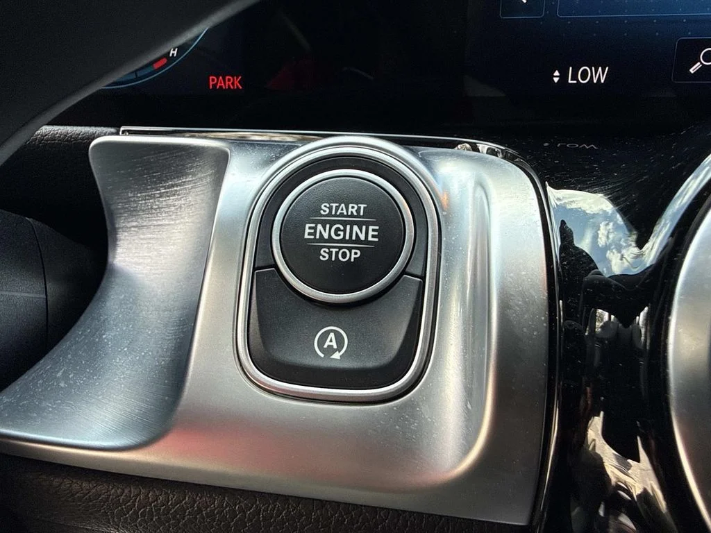 Used 2022  Mercedes-Benz GLB 35 AMG® image 34