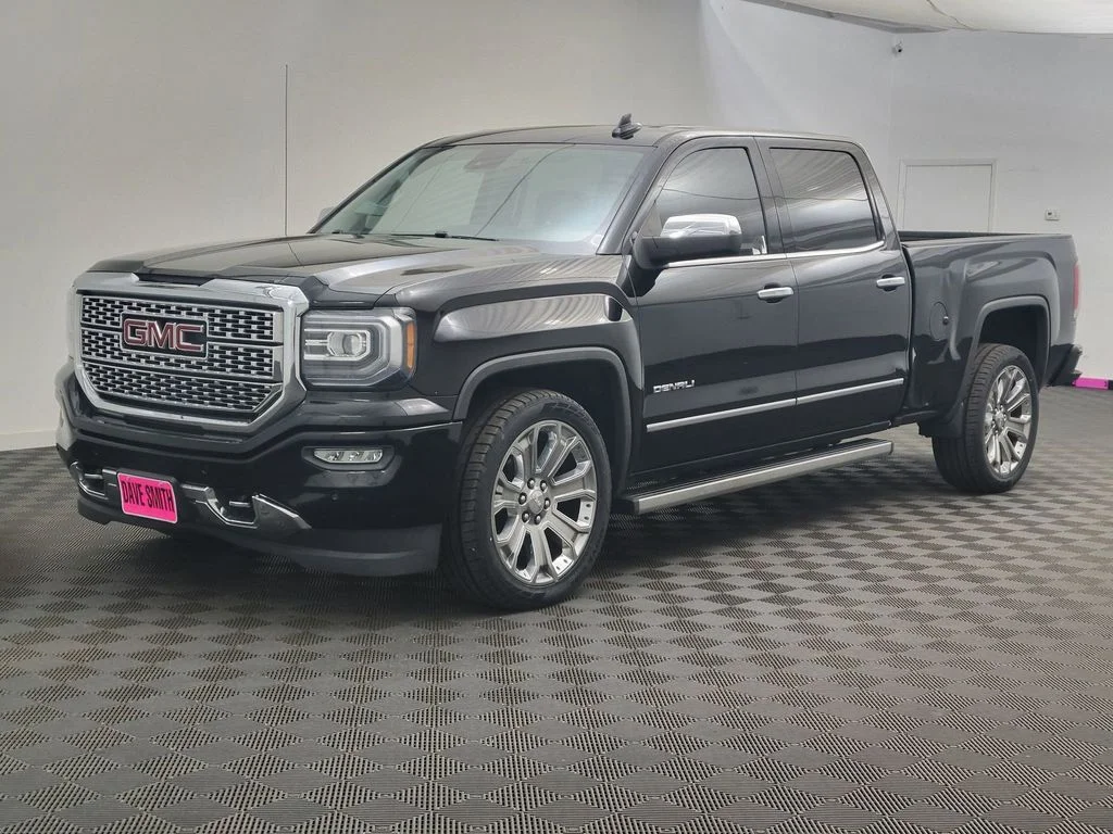 Used 2018 Onyx Black GMC Denali image 1
