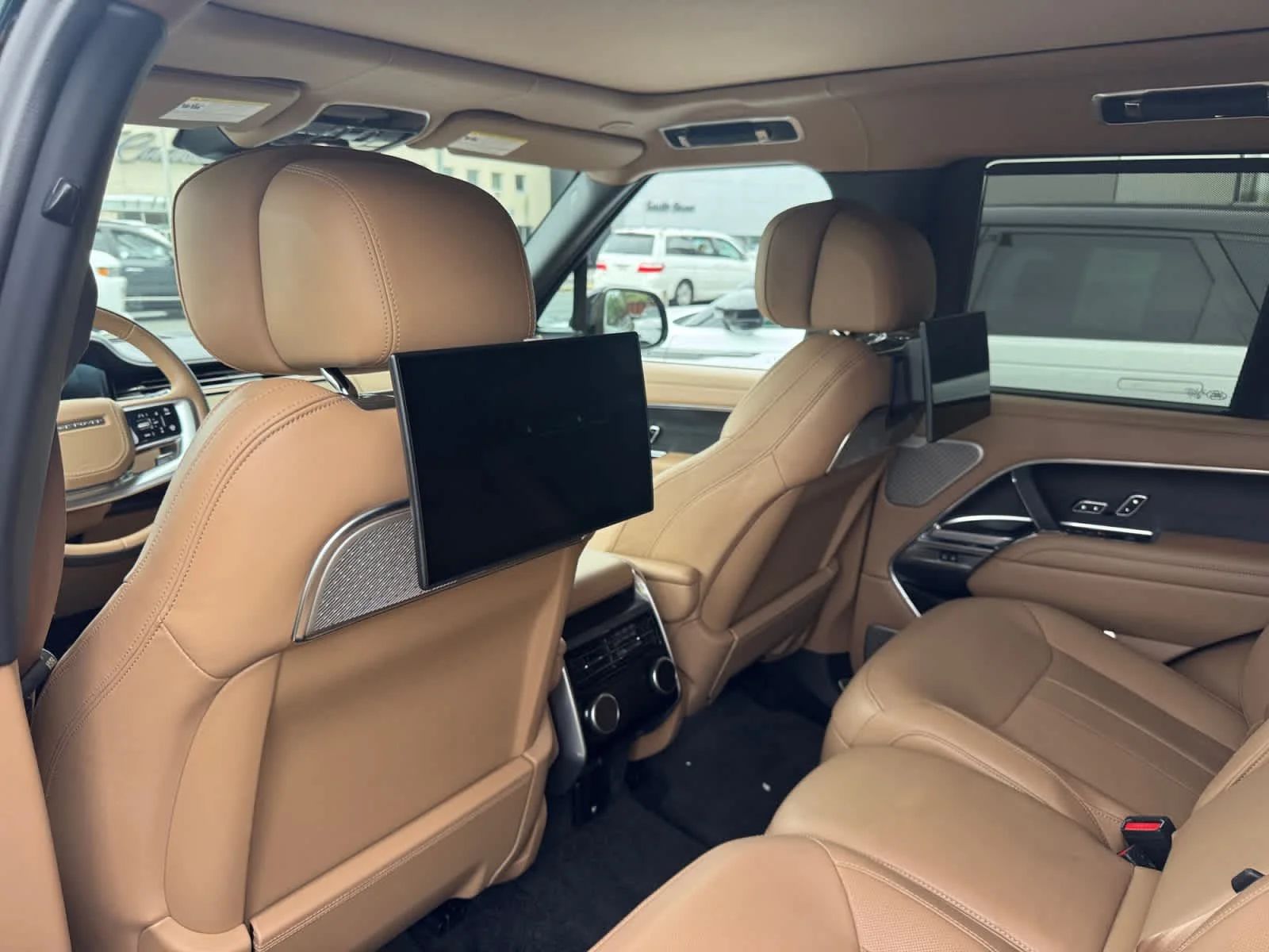 Certified Used 2024 British Racing Green SV Bespoke Ultra Met Gloss Land Rover P530 SWB image 16