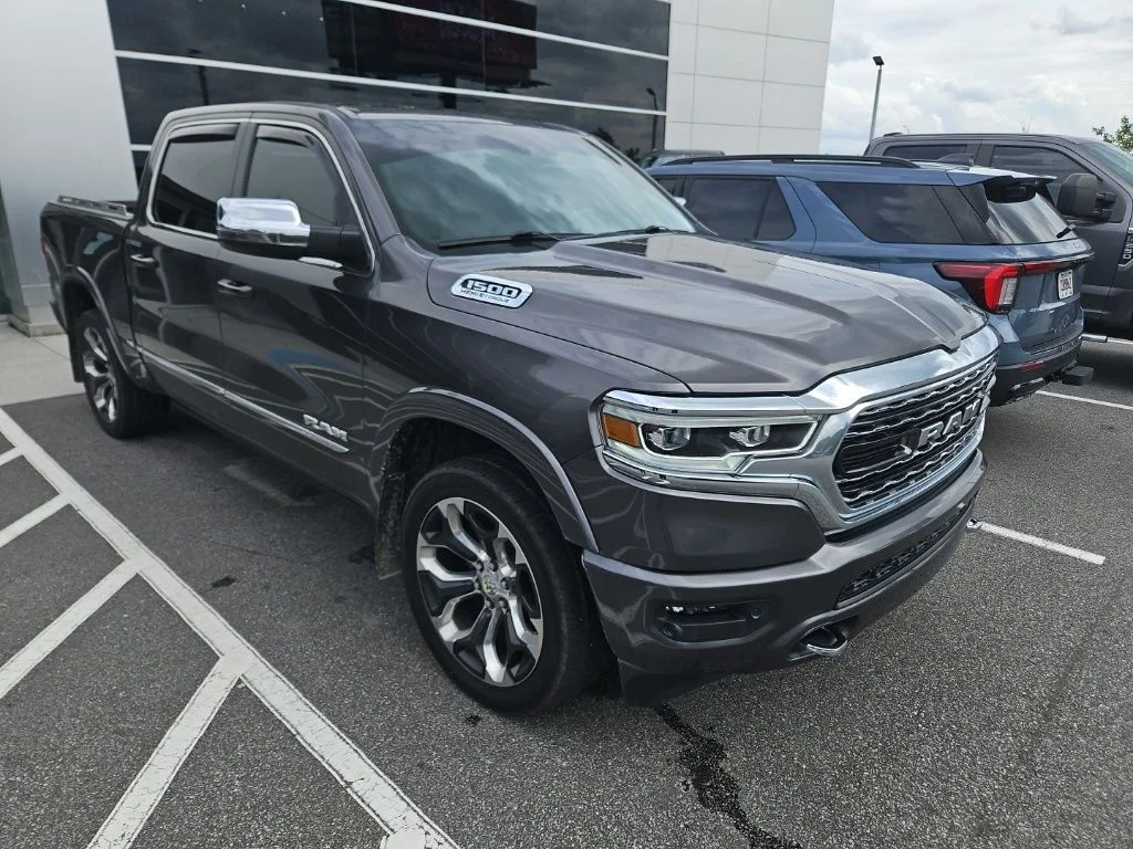 2023 RAM 1500 Limited 4x4 Crew Cab 5'7's photo