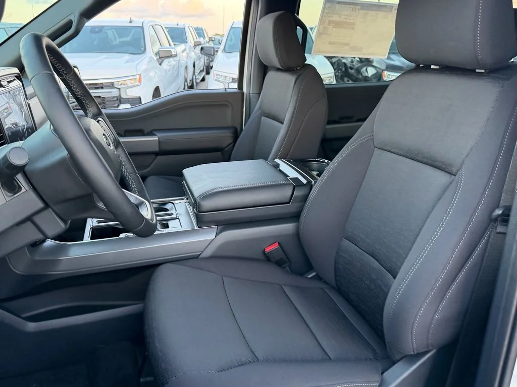 New 2026 White Ford XLT image 7