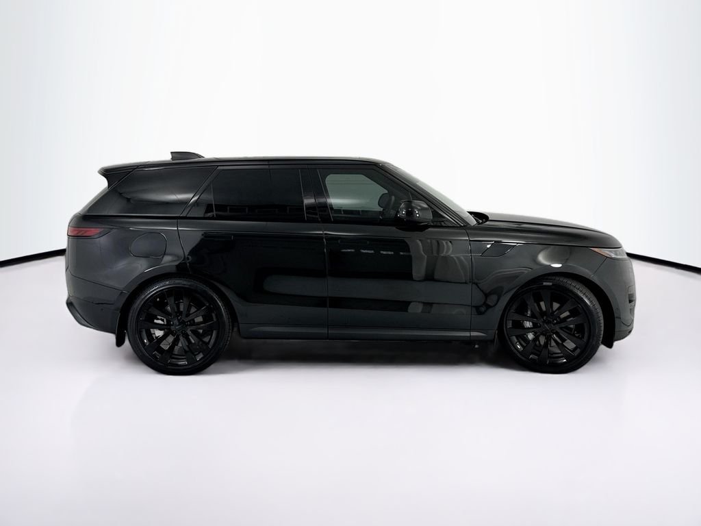 Certified Used 2026 Santorini Black Metallic Land Rover SE image 4
