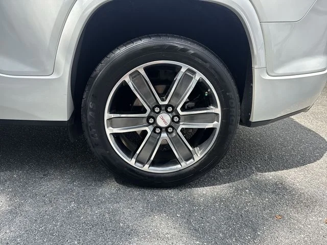 Used 2018 White GMC Denali image 37