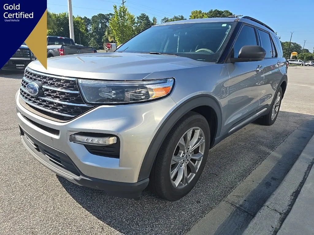 Used 2023 Silver Metallic Ford XLT image 1