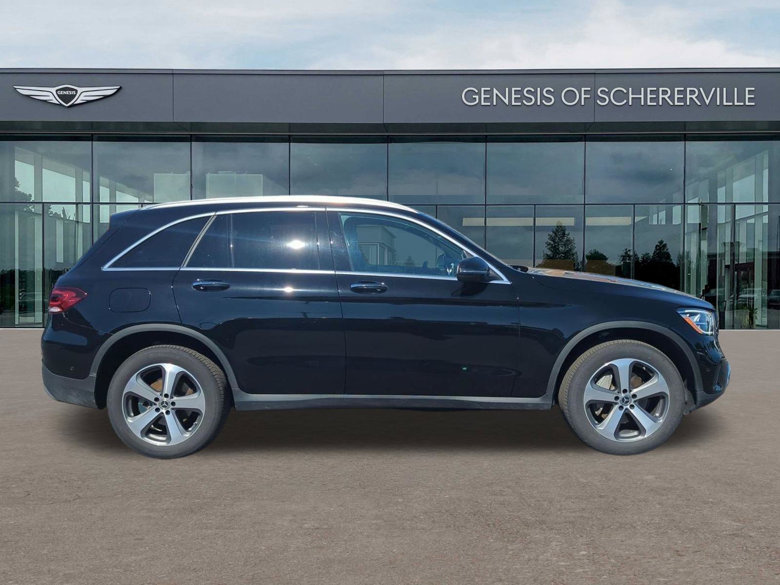 Used 2022 Black Mercedes-Benz GLC 300 image 8