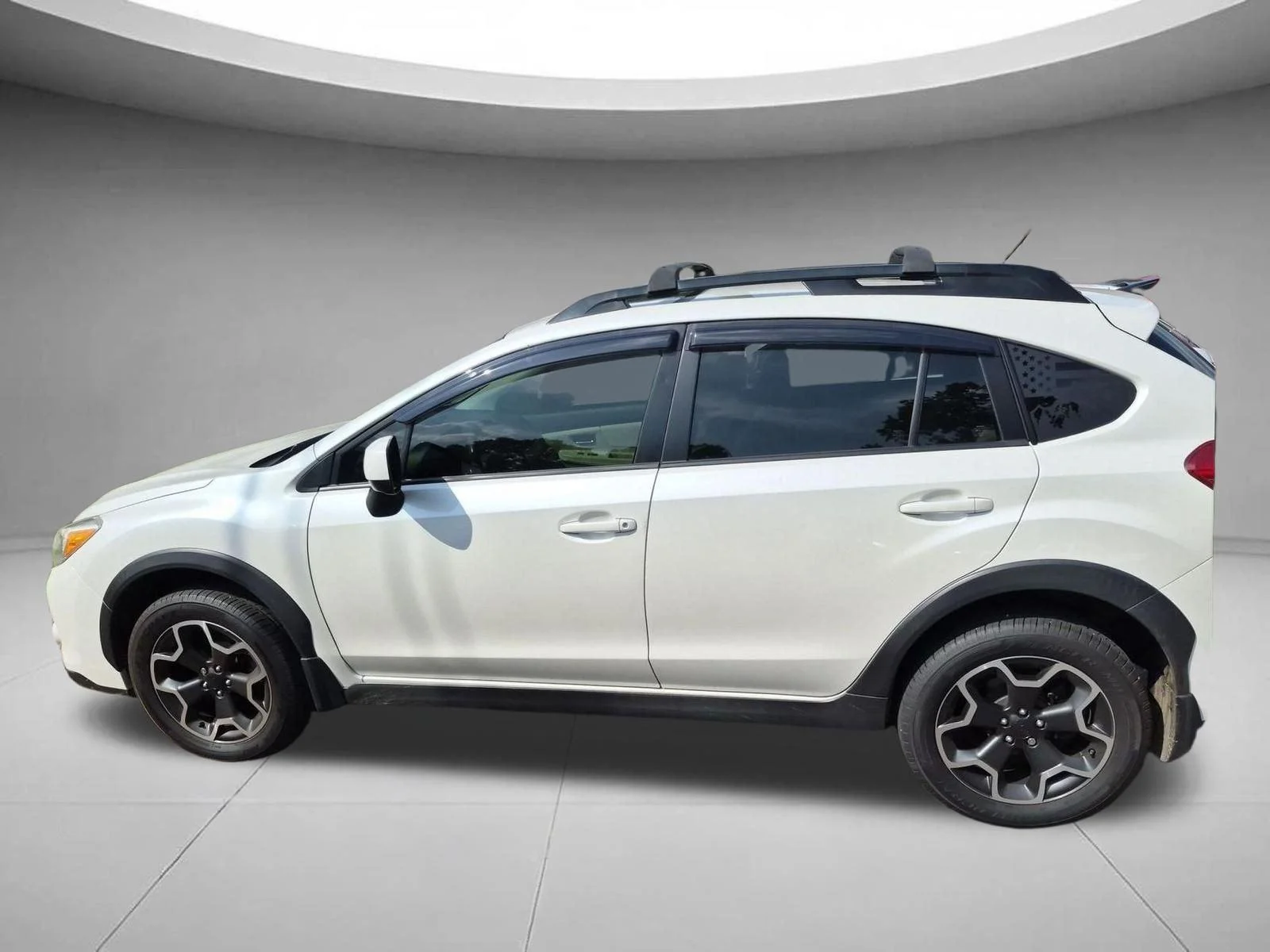 Used 2014 Satin White Pearl Subaru Premium image 2