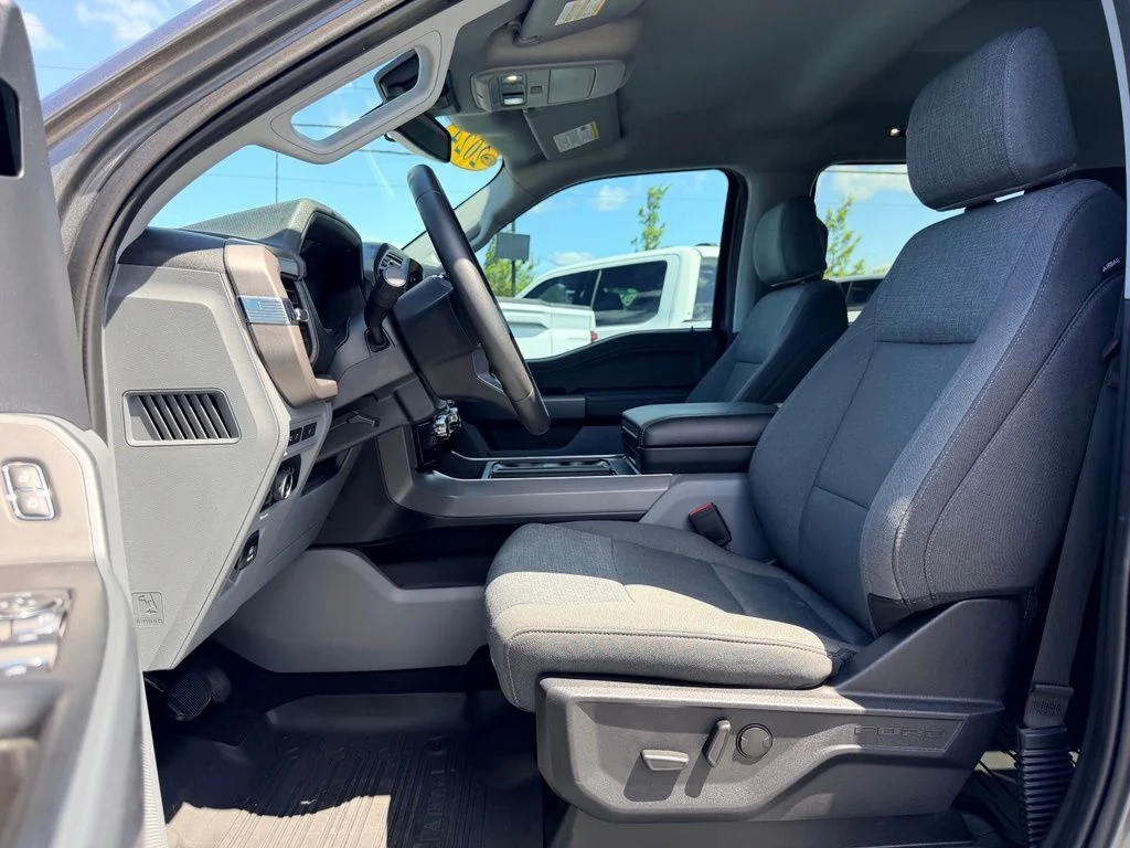 Used 2024 Gray Ford XLT image 25