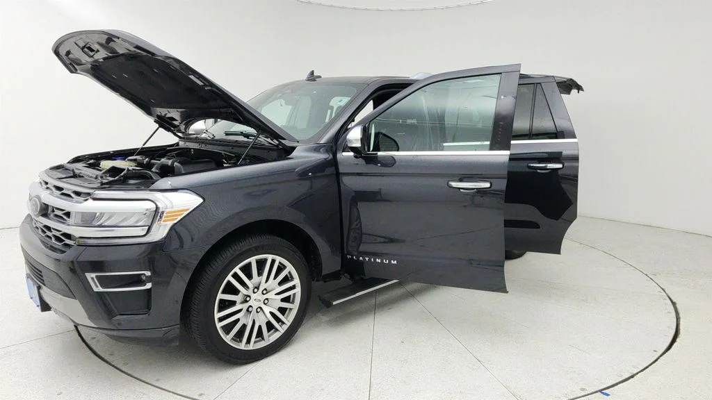Used 2022 Gray Ford Platinum image 10