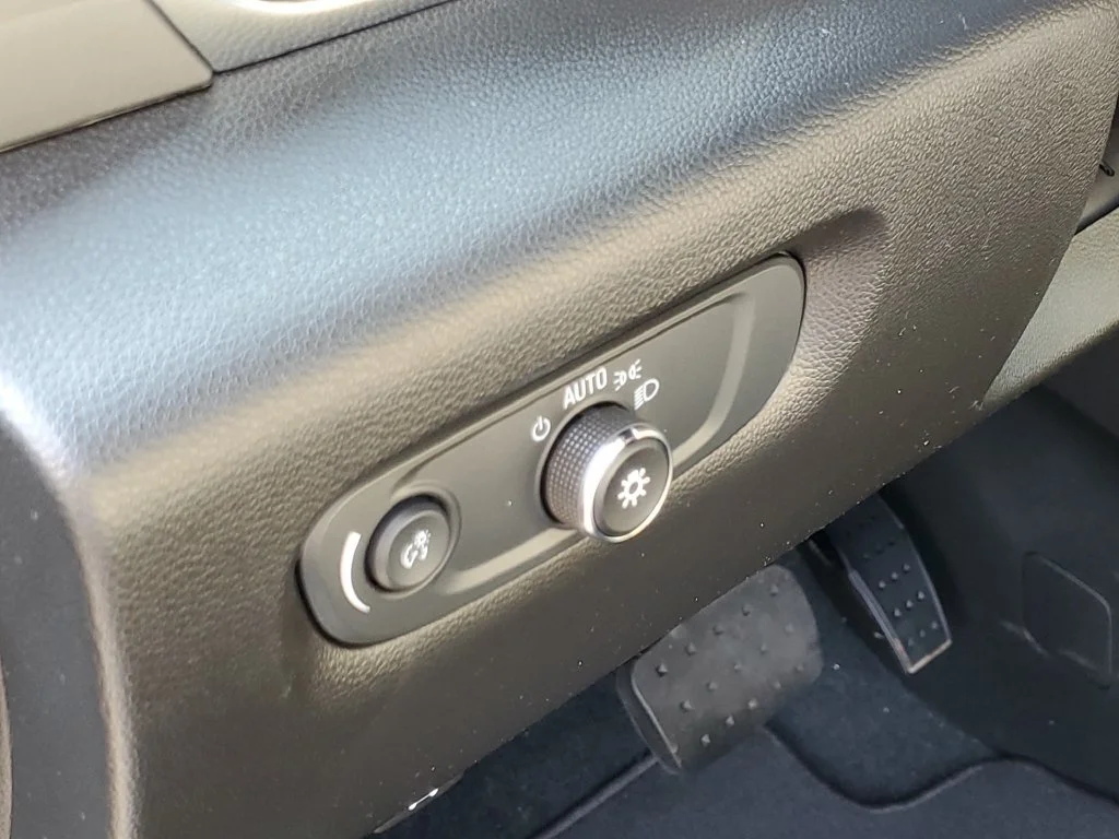 Used 2023 STERLING GRAY METALLIC Chevrolet LS image 7
