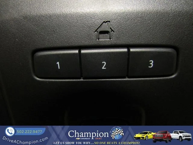 Used 2022 White Frost Tricoat GMC Denali image 45