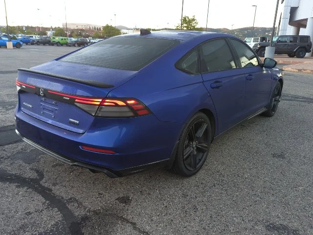 Used 2024  Honda Sport-L image 3