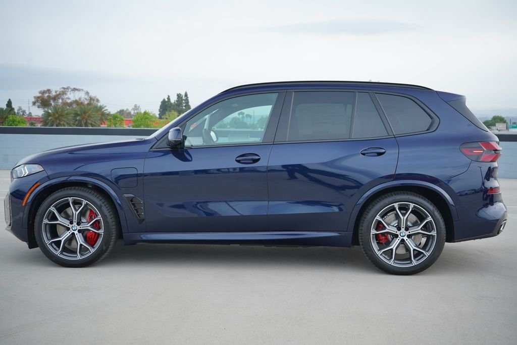 New 2026 Tanzanite Blue II Metallic BMW xDrive50e image 4