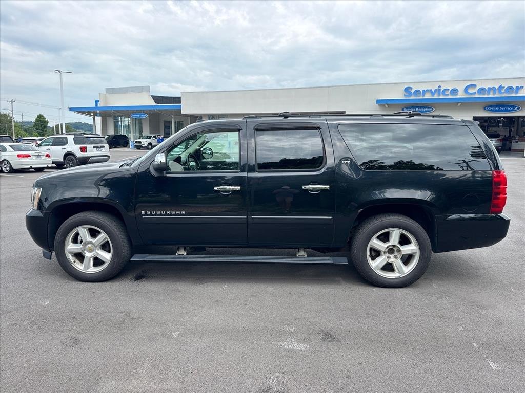 Used 2007 Chevrolet Suburban LT with VIN 1GNFK16347J327332 for sale in Johnson City, TN