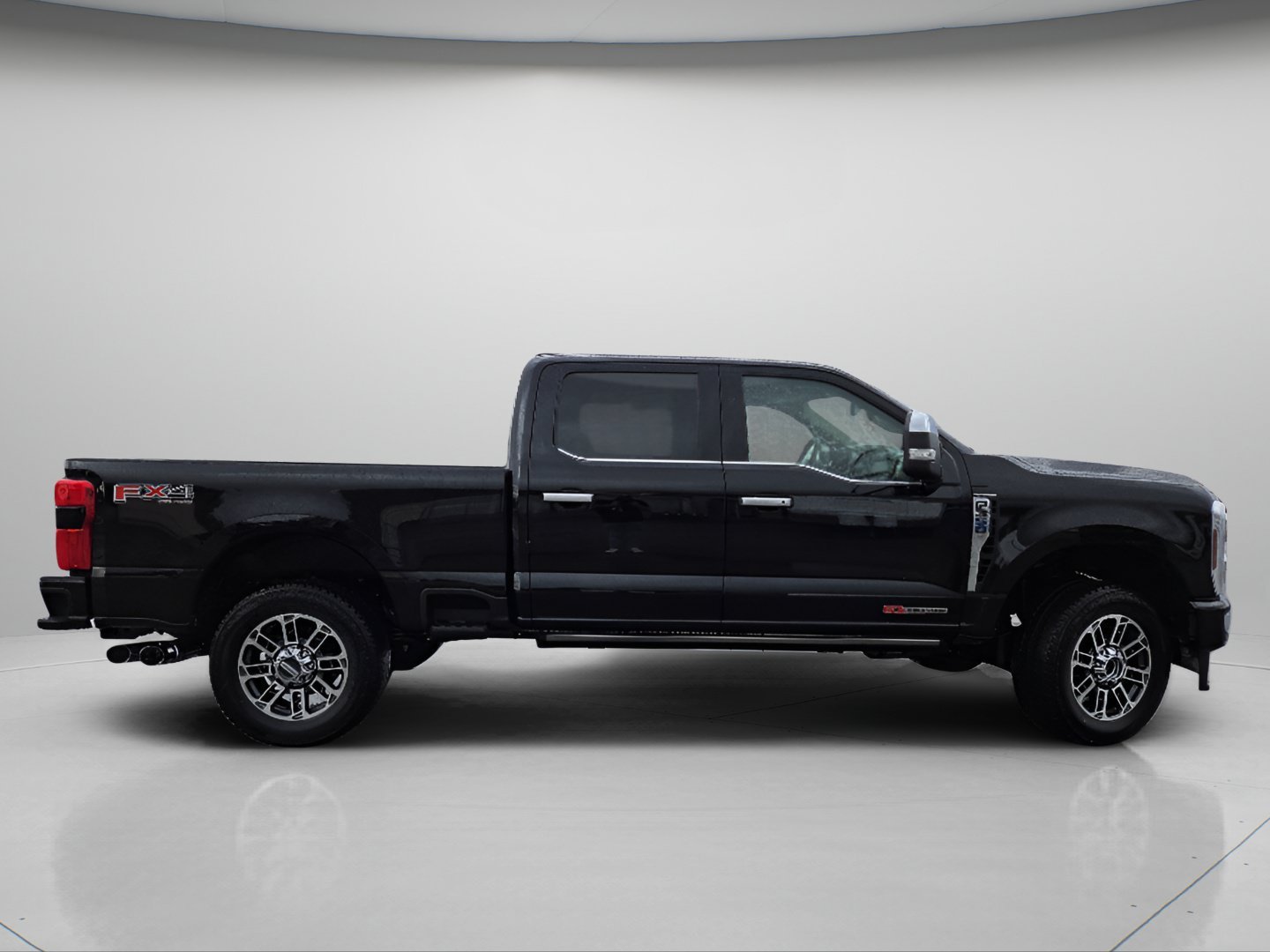 New 2026 Agate Black Metallic Ford Platinum image 32