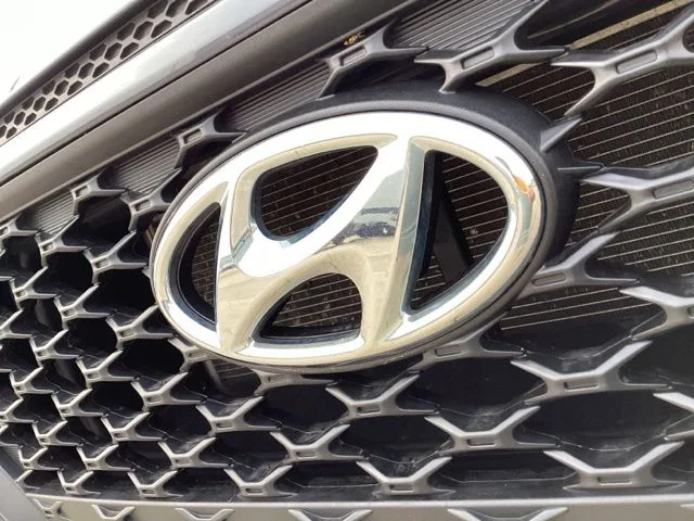 Used 2020 Gray Hyundai SEL Plus image 4