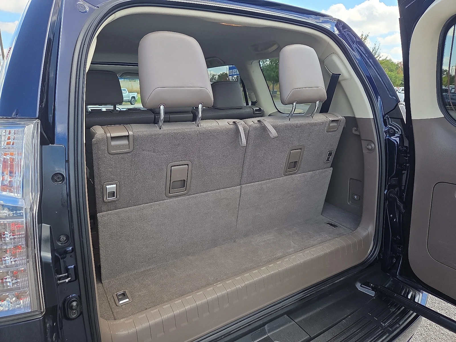 Used 2017 Nightfall Mica Lexus GX 460 image 9