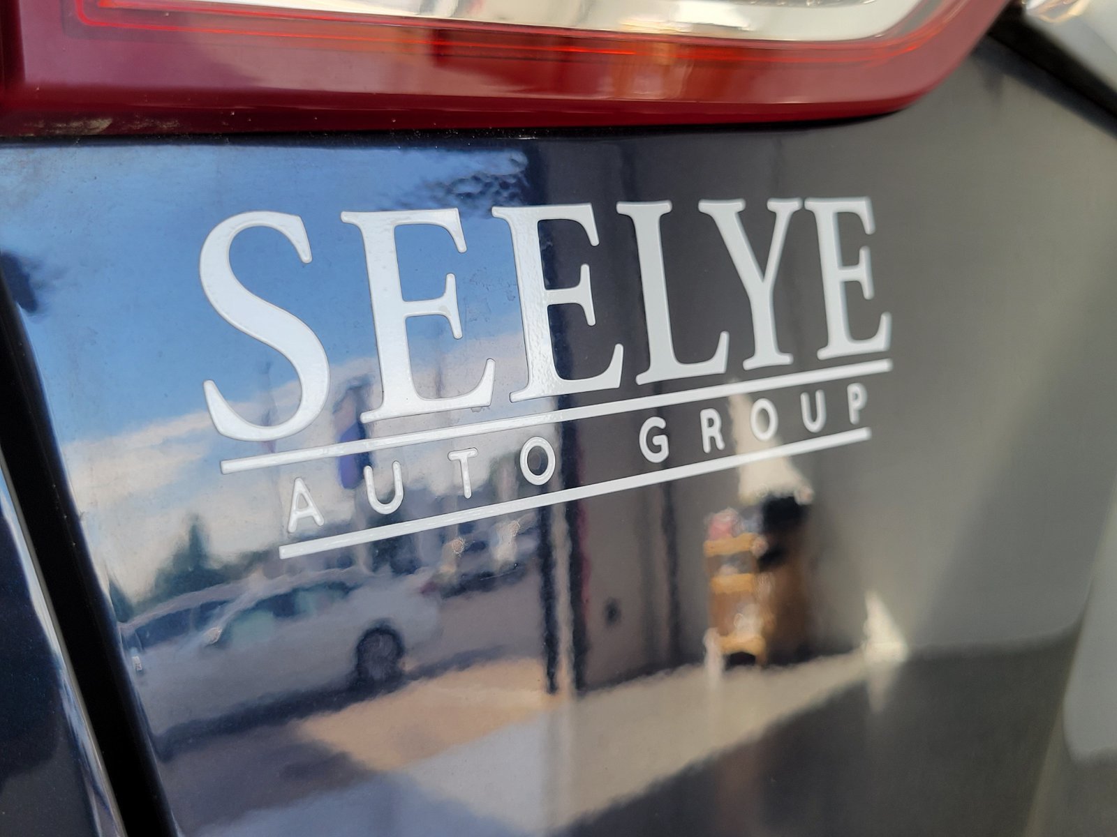 Used 2020 Blue Buick Essence image 35