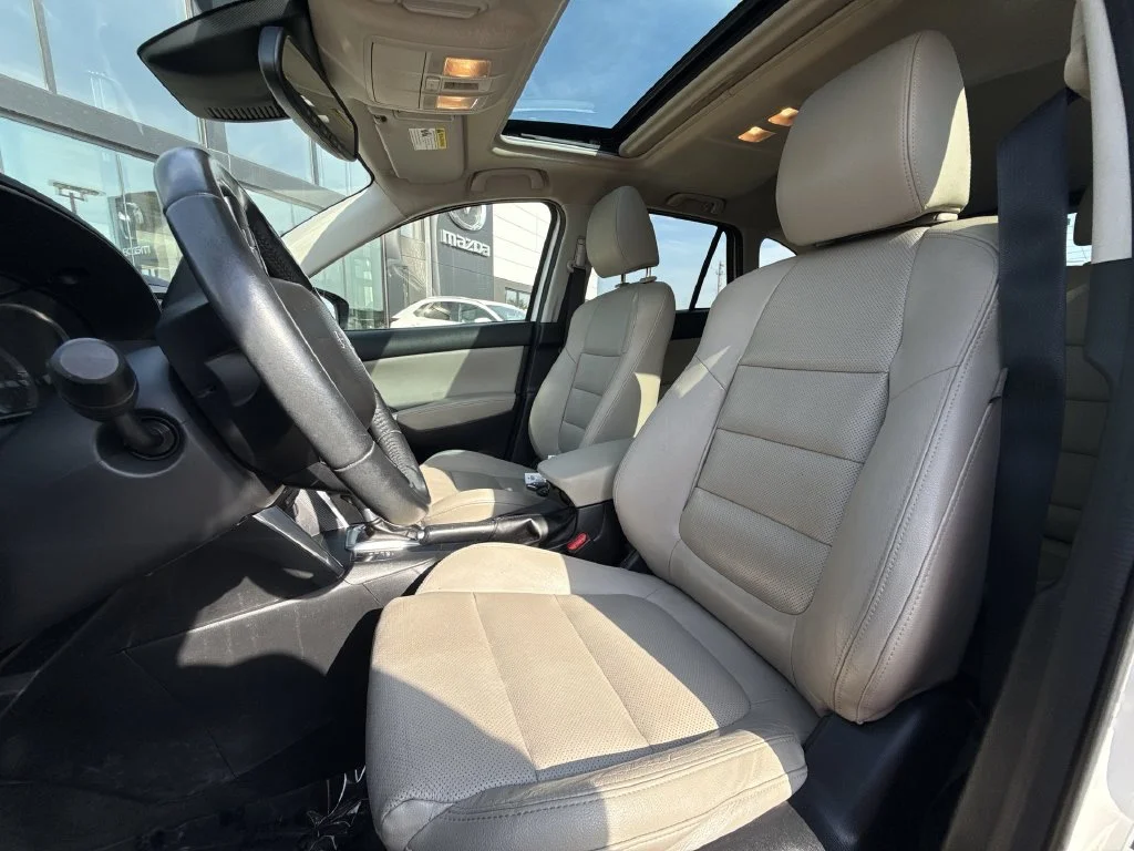 Used 2015 White Mazda Grand Touring image 11