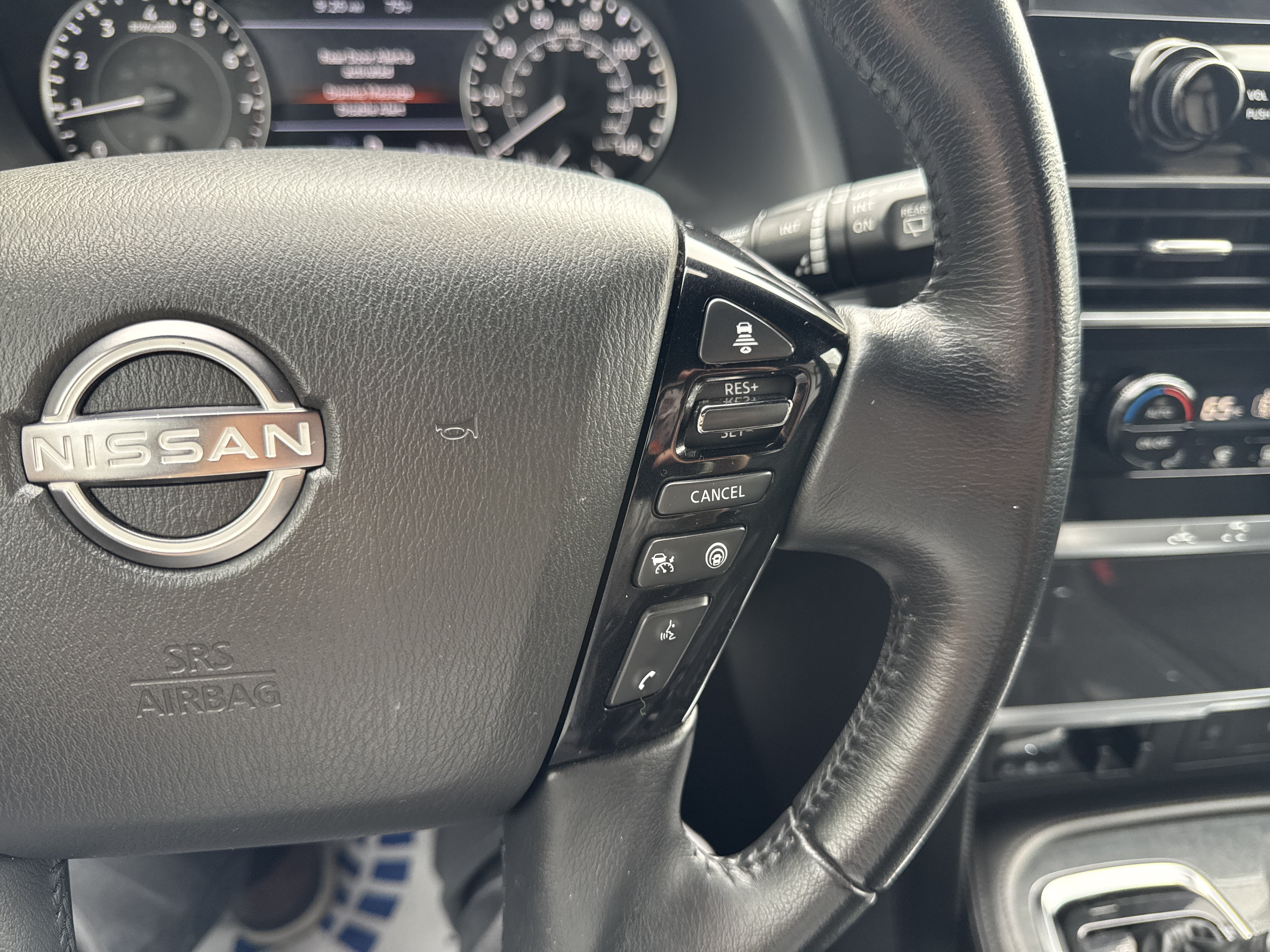 2022 Nissan Armada SL - Photo 31