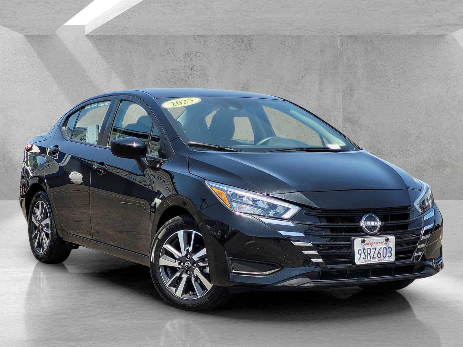 2025 Nissan Versa 1.6 SV CVT's photo