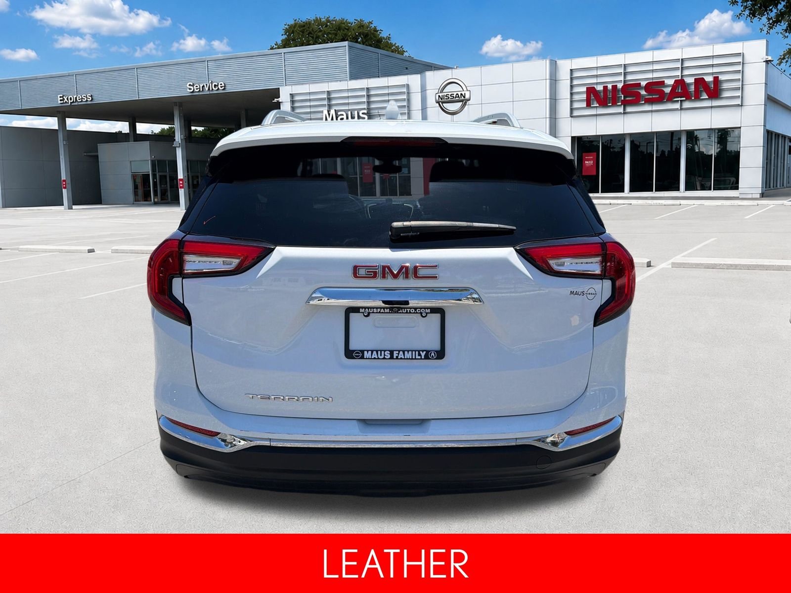 Used 2024 White GMC SLT image 5