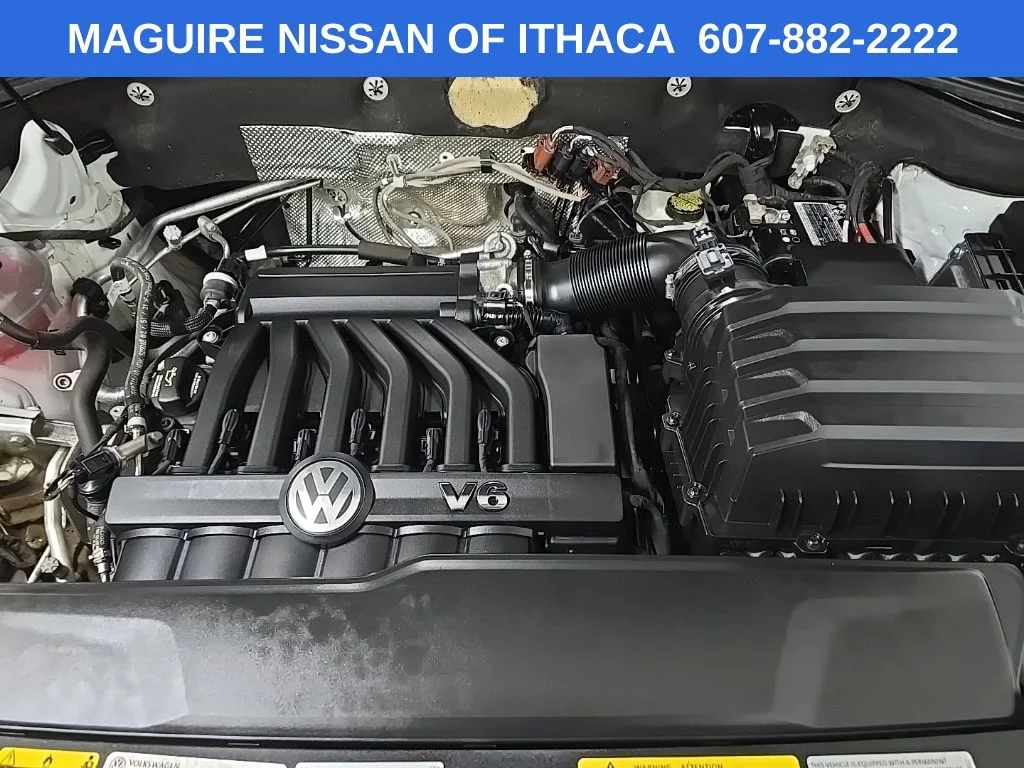 Used 2022 White Volkswagen 3.6L V6 SE w/Technology image 12