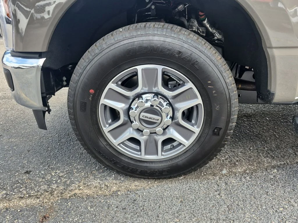 New 2026 Marsh Gray Ford F-250® Lariat® image 9