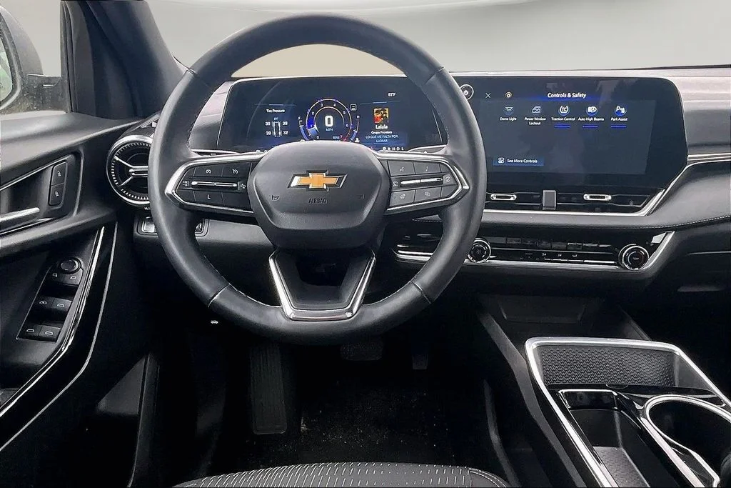 Used 2025 Black Chevrolet LT image 10