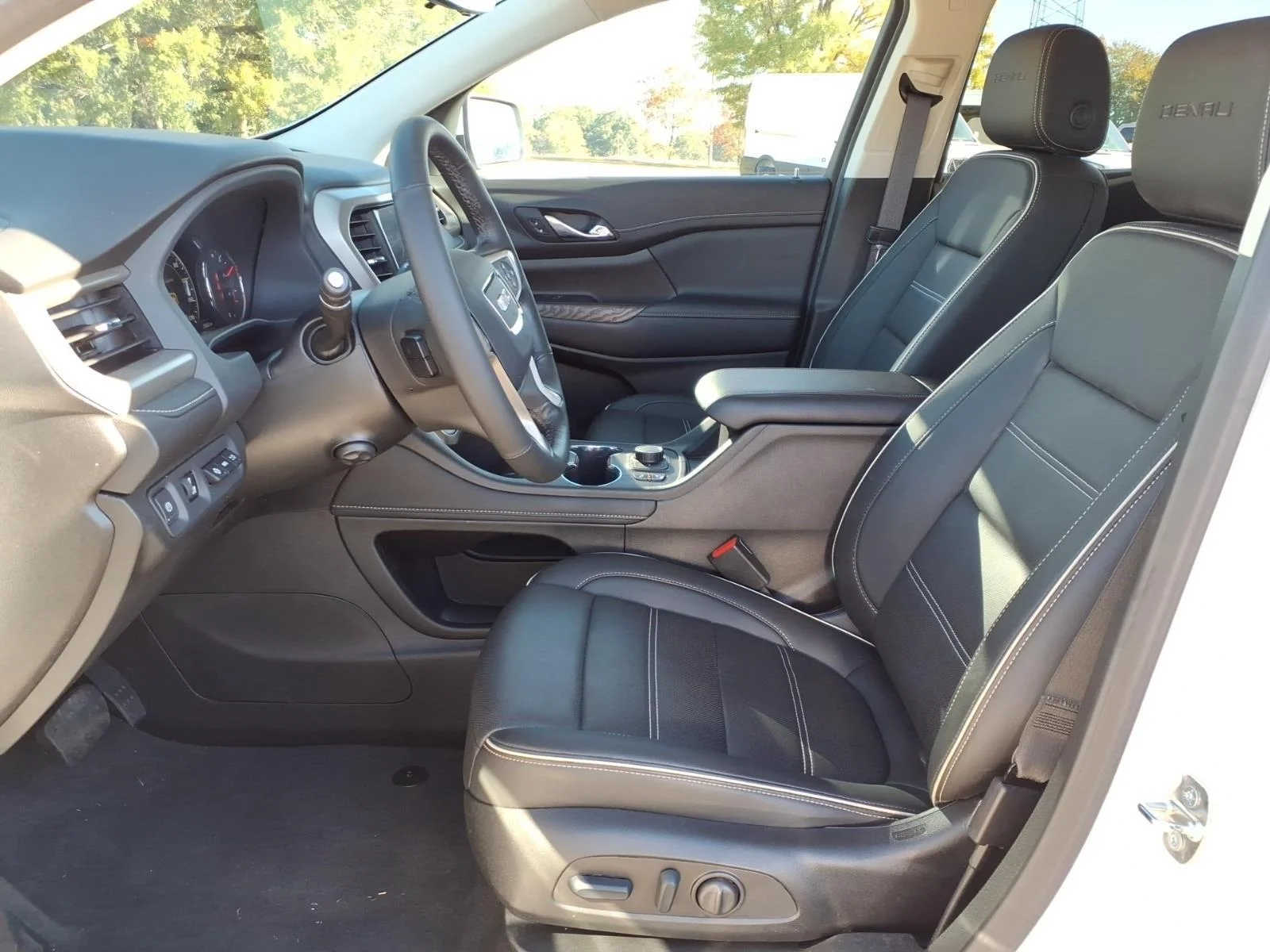 Used 2023 Summit White GMC Denali image 21