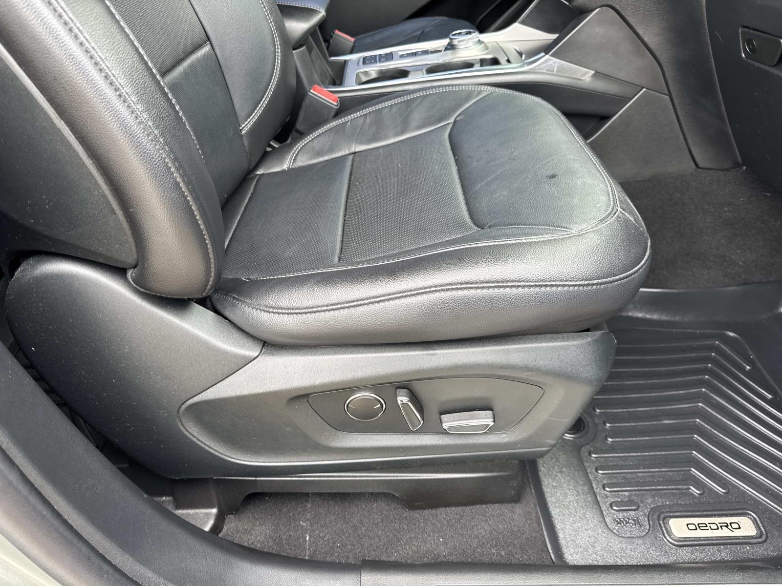 Used 2020 Silver Ford Limited image 11