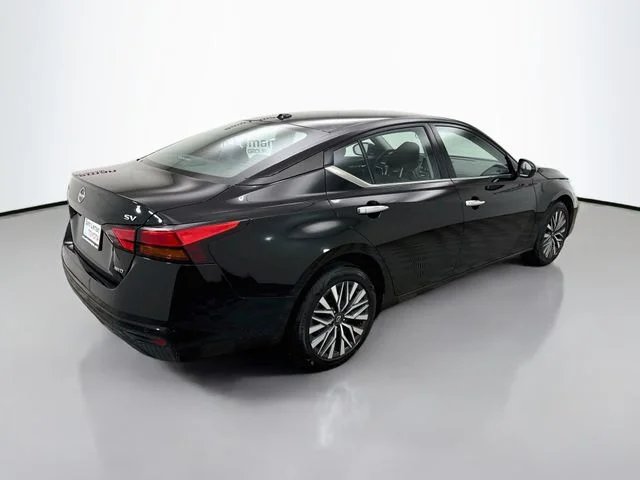 Used 2023 Black Nissan 2.5 SV image 7