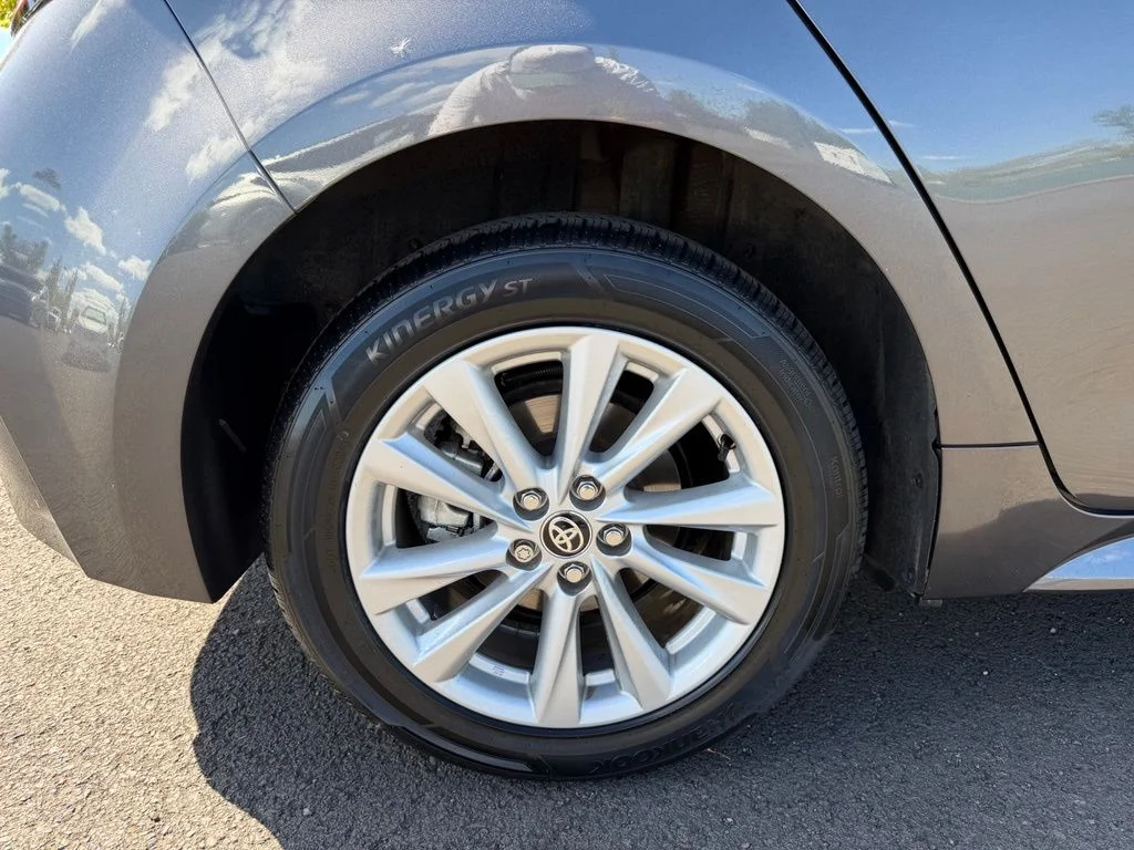 Used 2023 Magnetic Gray Metallic Toyota SE image 9
