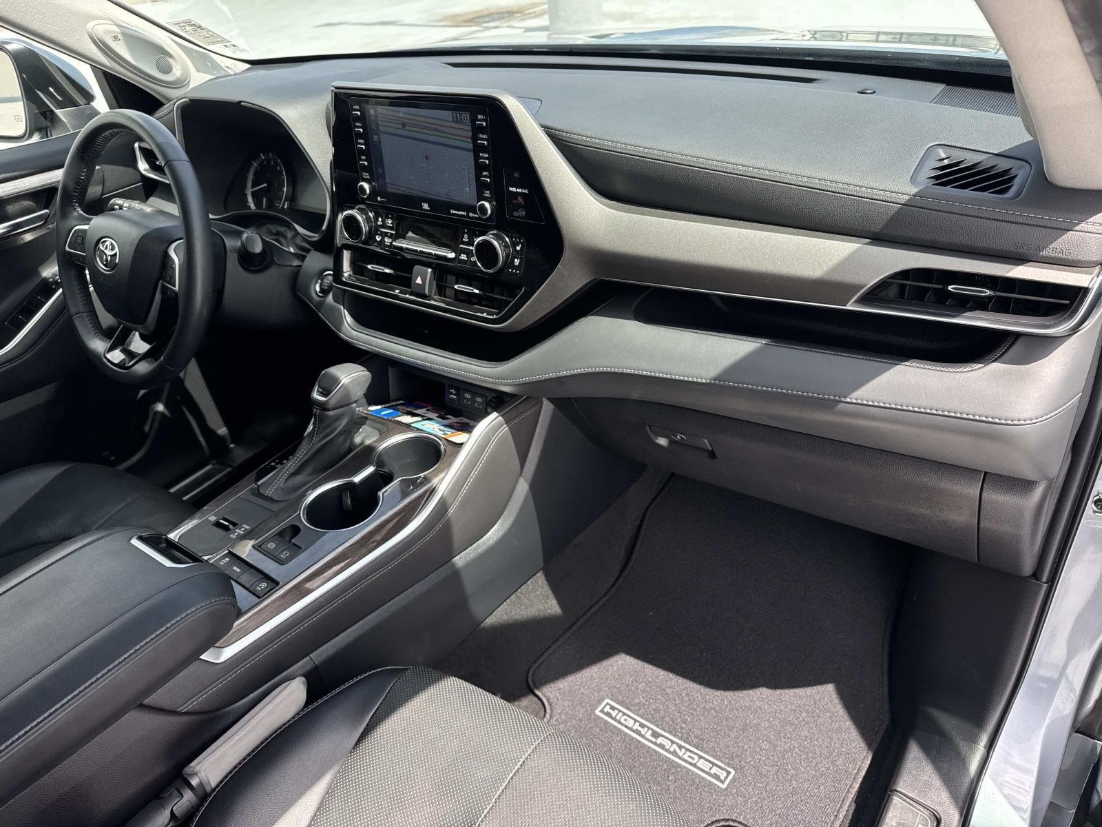 Used 2022 Moon Dust Toyota Limited image 13