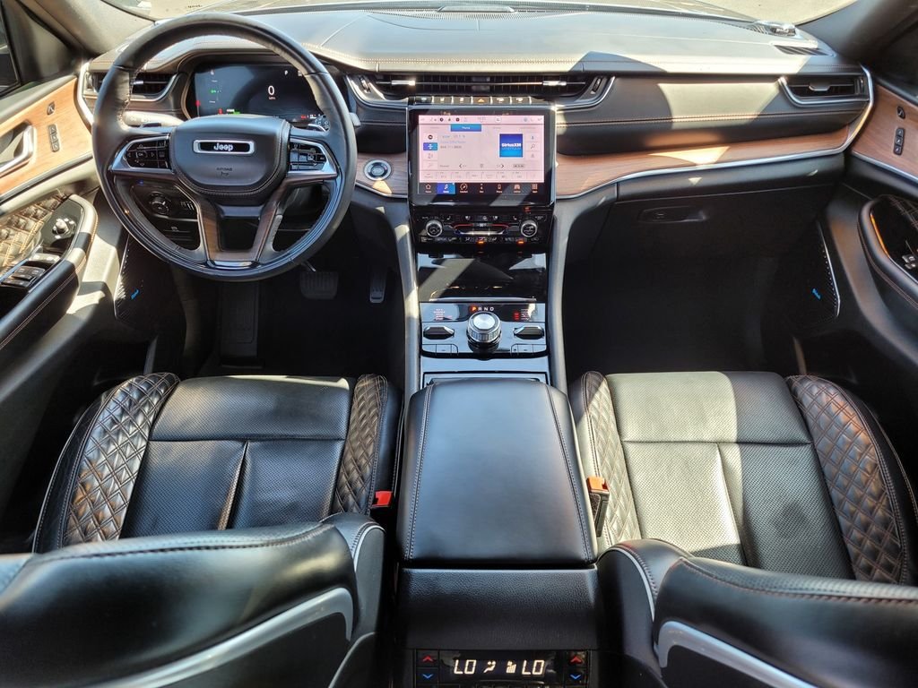 Used 2022 Gray Jeep Summit 4xe image 14