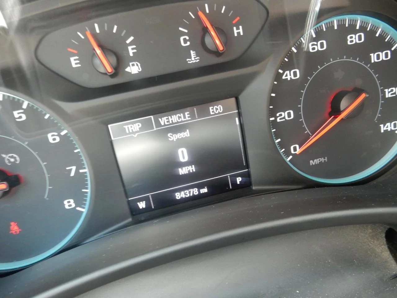 Used 2018 White Chevrolet FWD 4DR LT W/1LT image 33