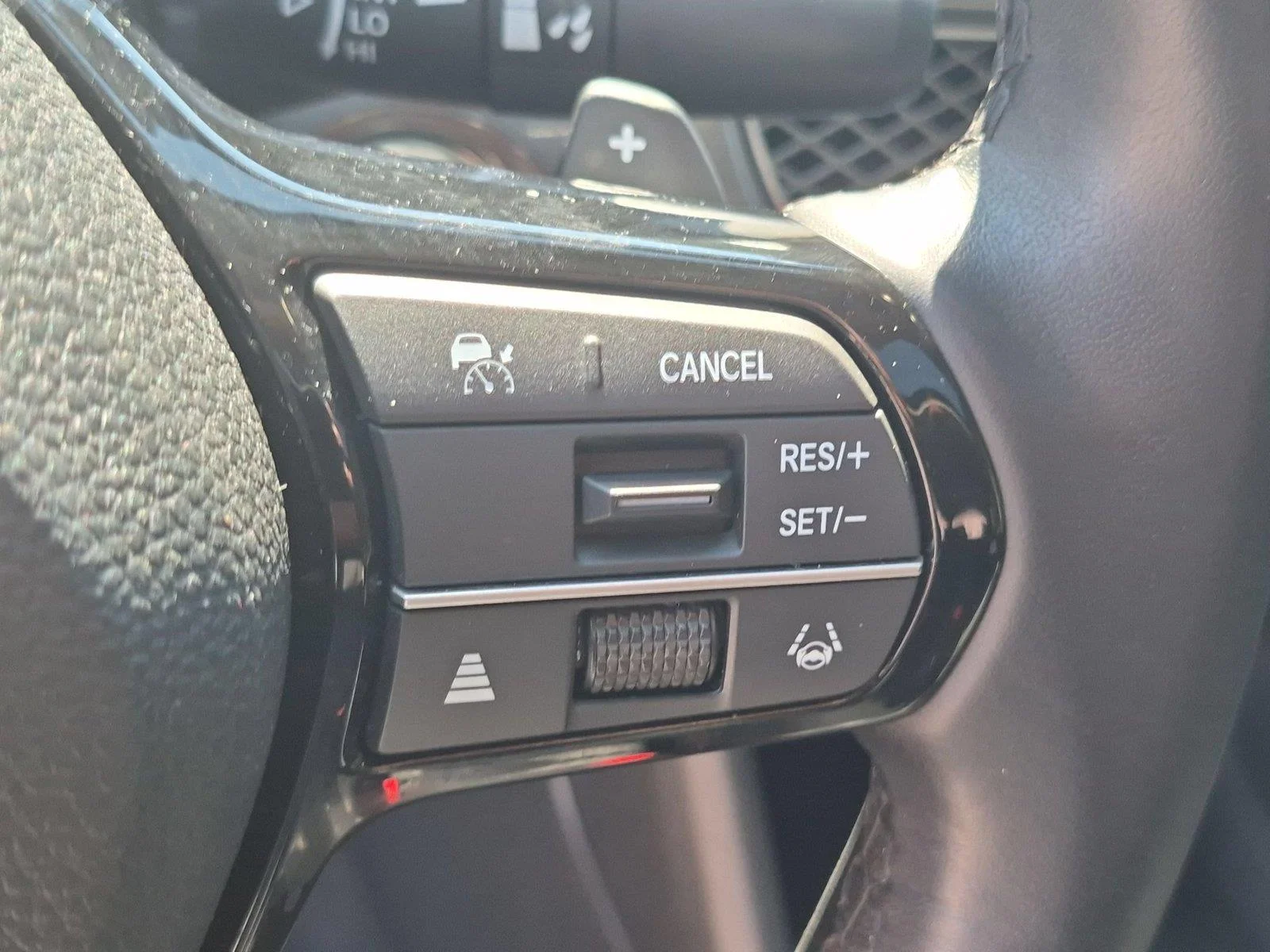 Used 2024 Platinum White Pearl Acura  image 20
