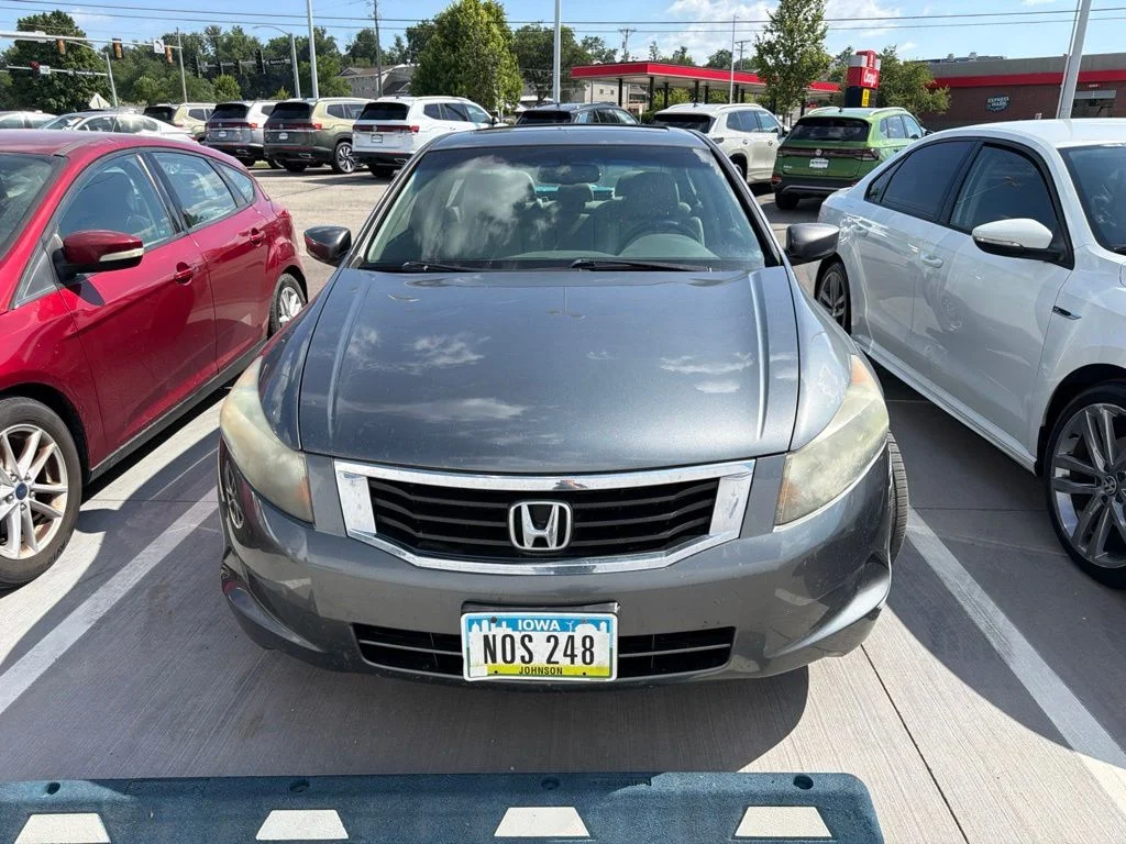 Used 2010  Honda EX-L image 2