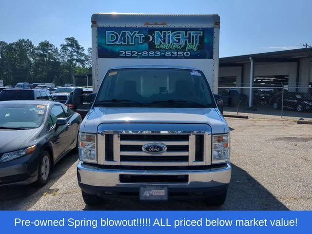 Used 2017 White Ford XL image 7