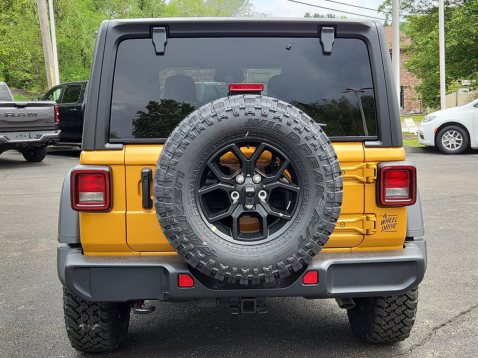 New 2026 Goldilocks Exterior Paint Jeep Sport image 5